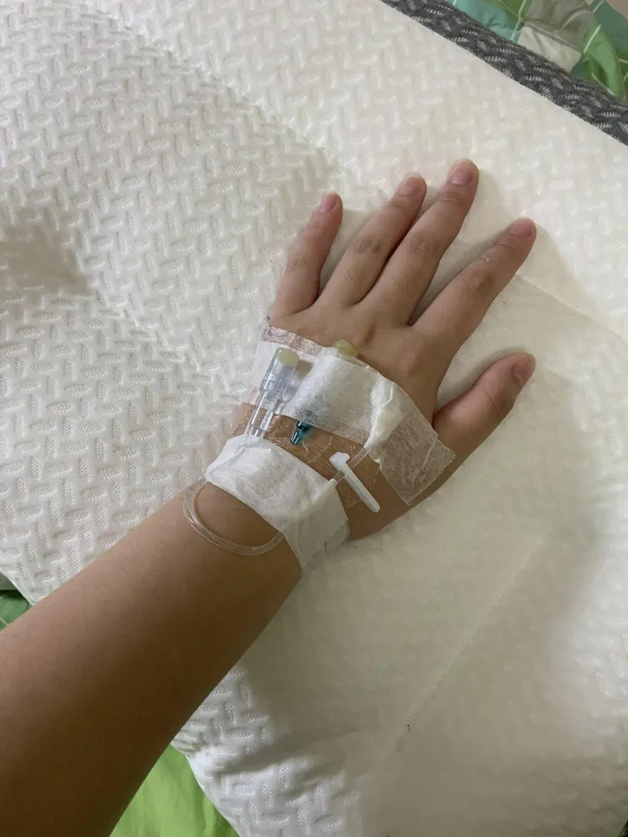 那對夫妻愛女妮妮感冒胸痛惡化　醫建議：進加護病房觀察