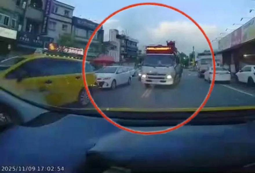 影/羅東資收車逆向險撞休旅車還嗆人　警方認證開罰！