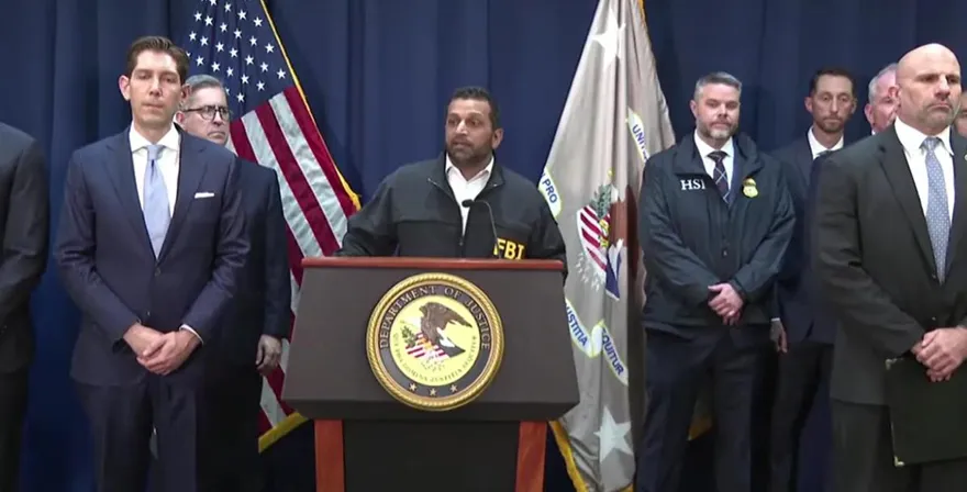 《路透社》：美FBI局長秘密訪陸商討芬太尼與執法議題