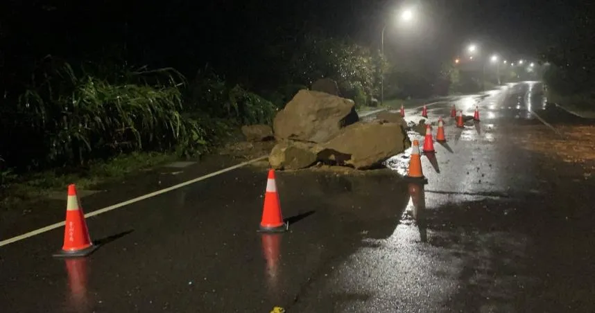 鳳凰颱風發威！萬里核二廠進水口 「天降巨石」畫面曝