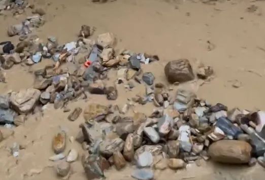 影/超大豪雨襲宜蘭！南方澳發生大規模土石流　淹水危機升級