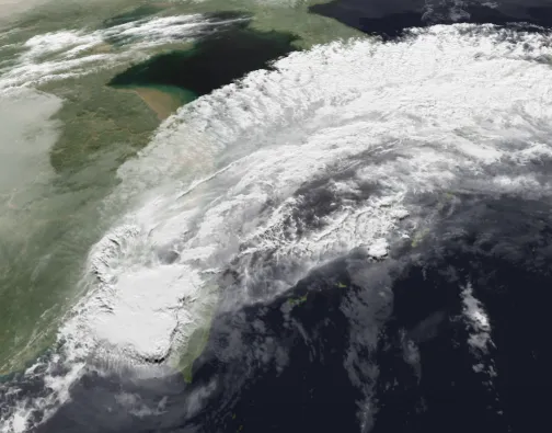 鳳凰颱風19:40登陸屏東恆春！估台東或恆春快閃出海