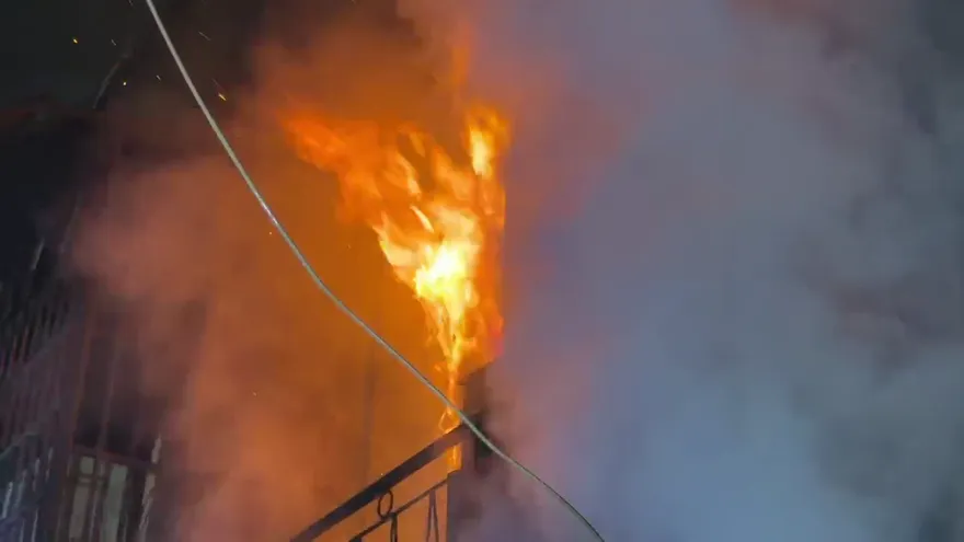 影/颱風夜南部民宅大火連發！一家四口逃、獨居男燒傷送醫