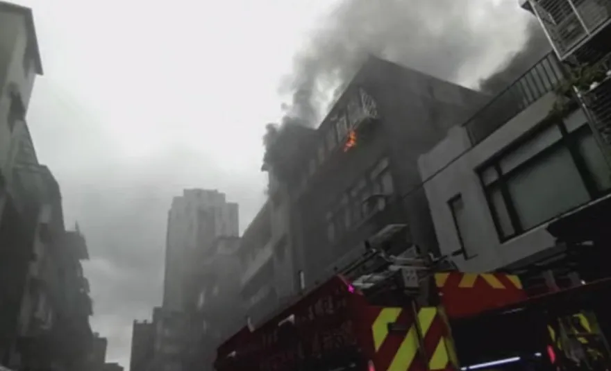 北市松山區公寓火警　4樓竄火舌幸無人傷