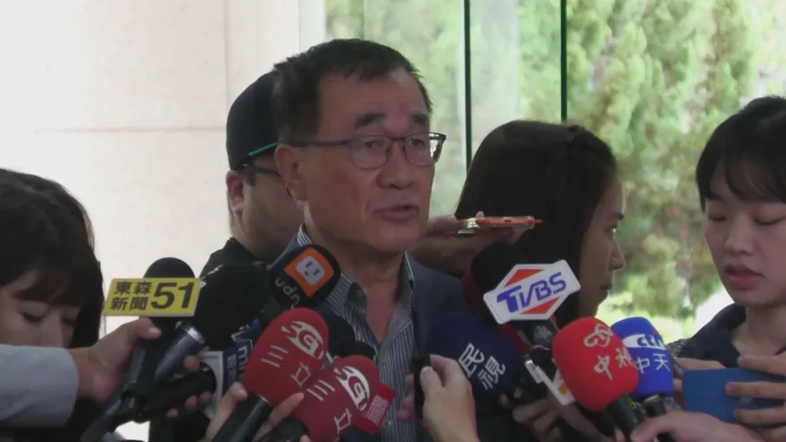 影/最慢下周與新壽解約！李四川批王義川陷公務員於不義