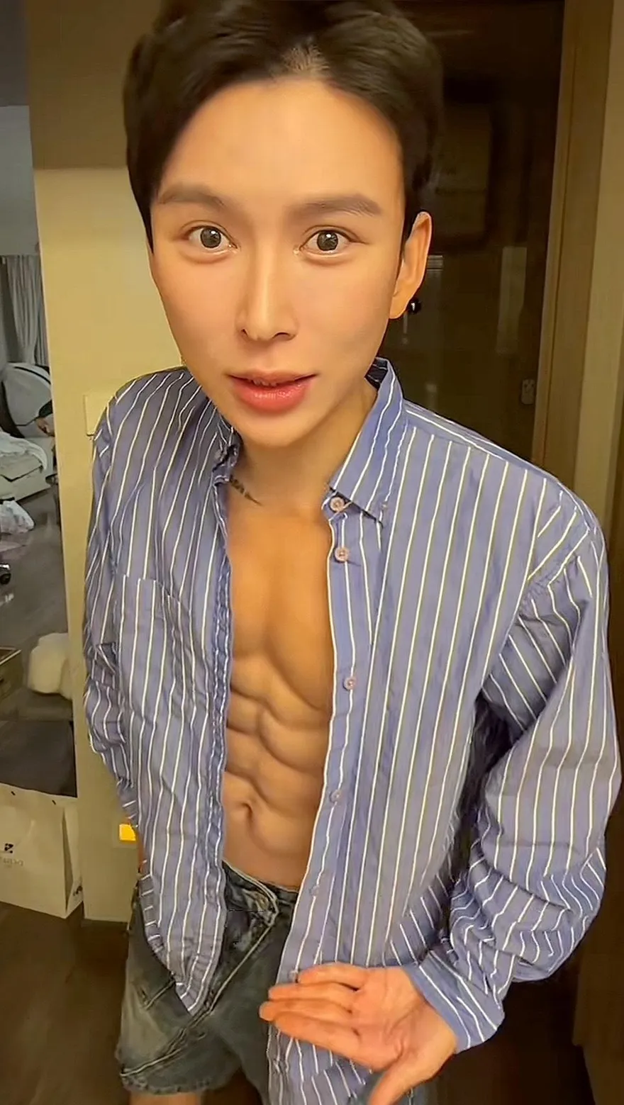 陸男砸千萬注射玻尿酸打造「八塊腹肌」　專家警告風險極高