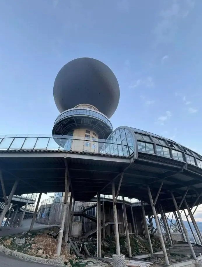 砸4.6億蓋的！陸「人造月亮」不到百天熄燈　資金斷鏈淪蚊子館