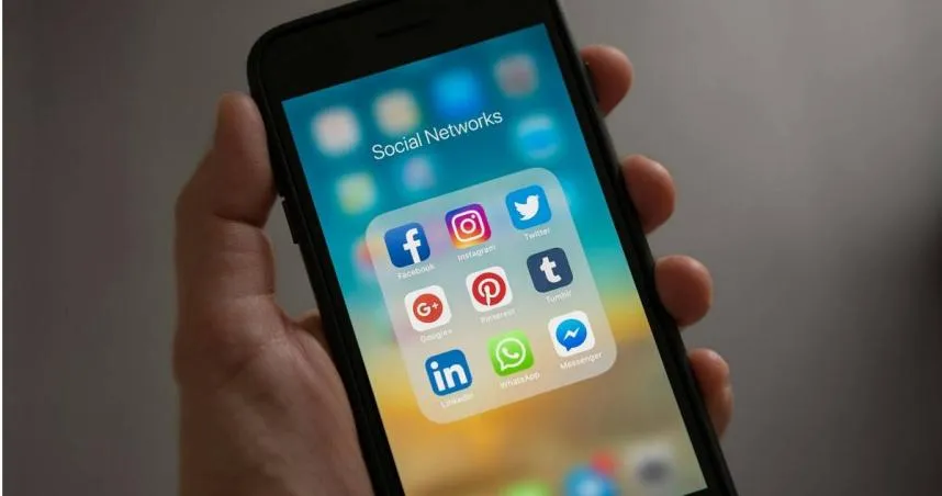 IG越滑越空虛？醫示警6行為陷「樂極生悲的多巴胺迴圈」