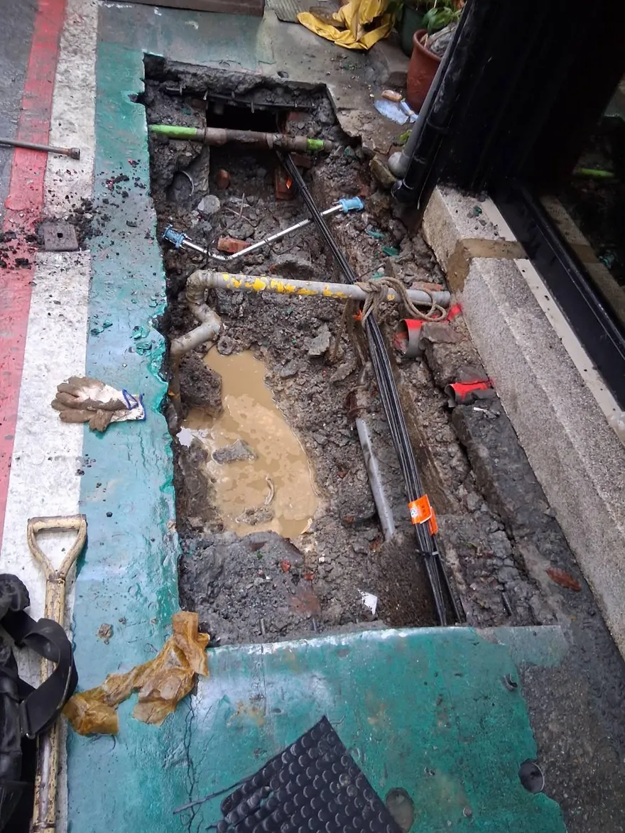 台灣大學後門旁瓦斯外洩　警消封鎖現場排除