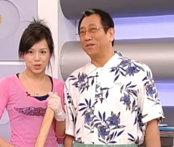 夏于喬父親入獄了！吸金10億判2年4月定讞　上囚車全程遮臉