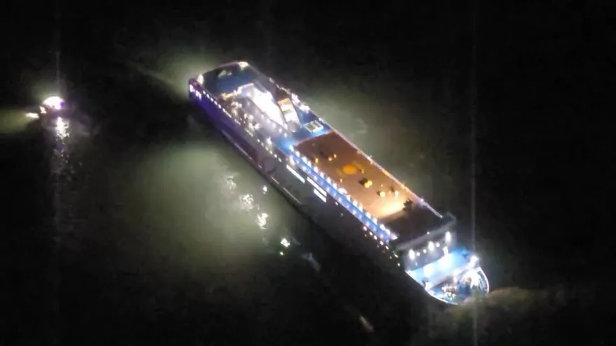 影/南韓觸礁客輪「140人已轉移、5人輕傷」　乘客：撞擊很大聲