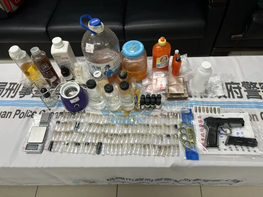 影/桃園警破製毒窟！逮1通緝犯、槍彈毒全抄