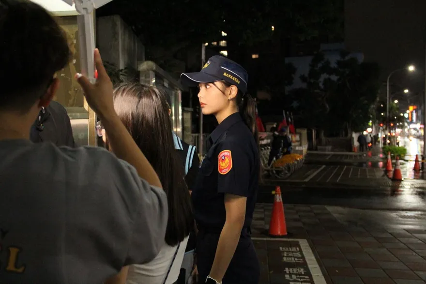 「新莊郭雪芙」超正女警拍防詐片　甜美笑容網全暈了