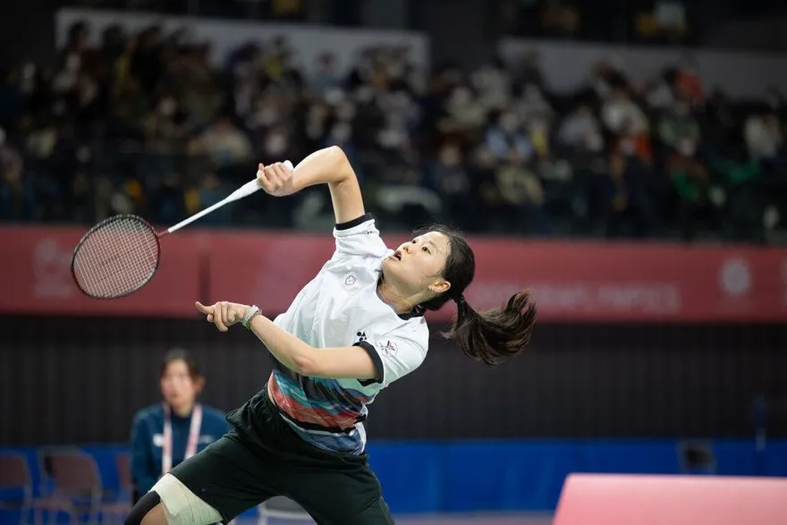 沈彥汝東京聽奧帶傷拚戰！惜敗韓國好手　羽球女單摘銀