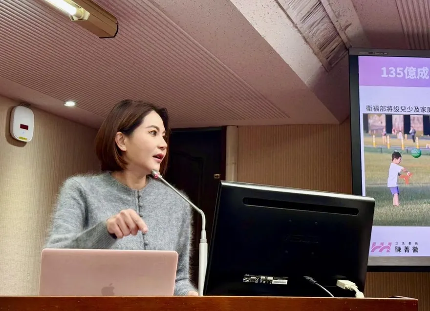 高雄垃圾山延燒！陳其邁喊告陳菁徽翻車　本尊秒殺：有夠暖