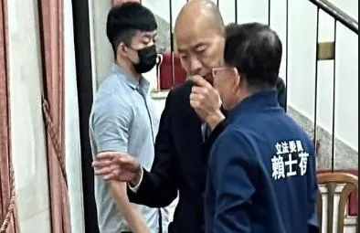 政院版財劃法可望付委？　綠委曝韓國瑜找兩藍委與財長協商。