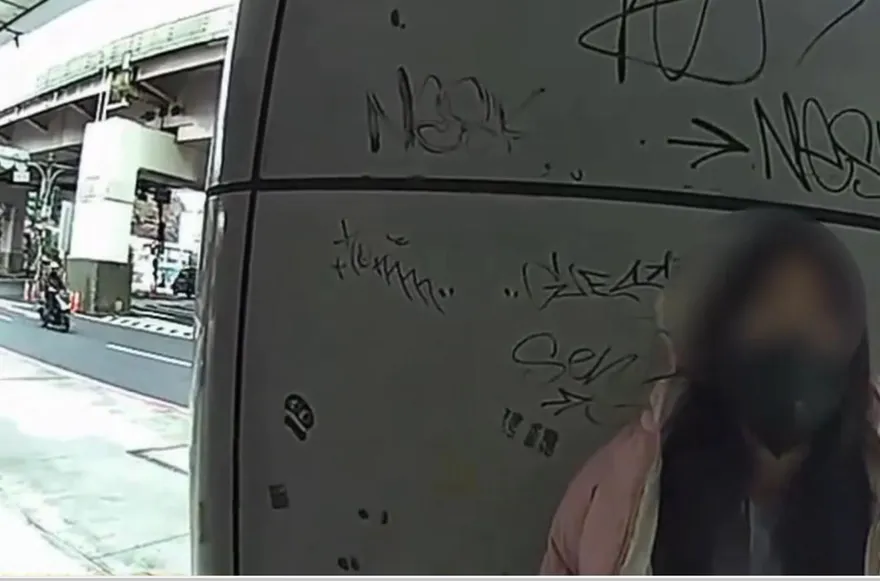 影/中和女騎士蛇行遭攔查辯：哪有　警一查不只毒駕還是通緝犯