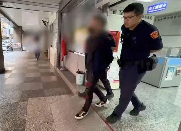 影/以暴制暴！新北24歲女遭男友痛毆　哥帶30公分長刀狠砍