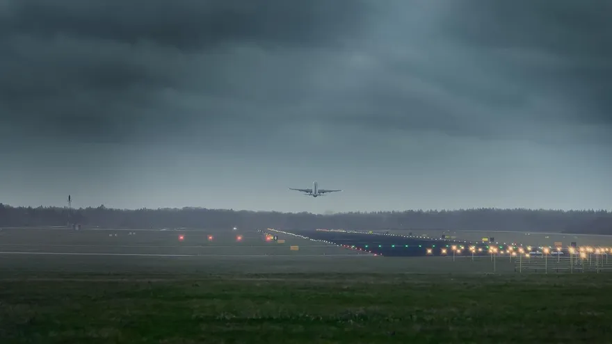 又現無人機騷擾！荷蘭機場暫時關閉　防長：已採取相應措施