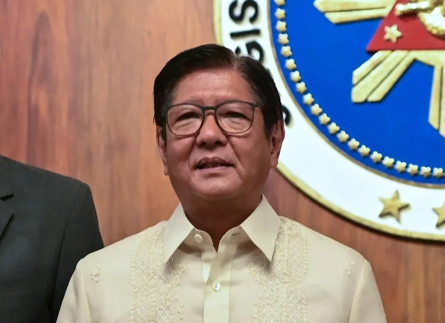 親姊踢爆「全家吸毒」！小馬可仕：她已非我認識的姊姊