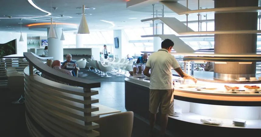 69歲港婦遊高雄吃Buffet突倒地昏厥　搶救3天不治