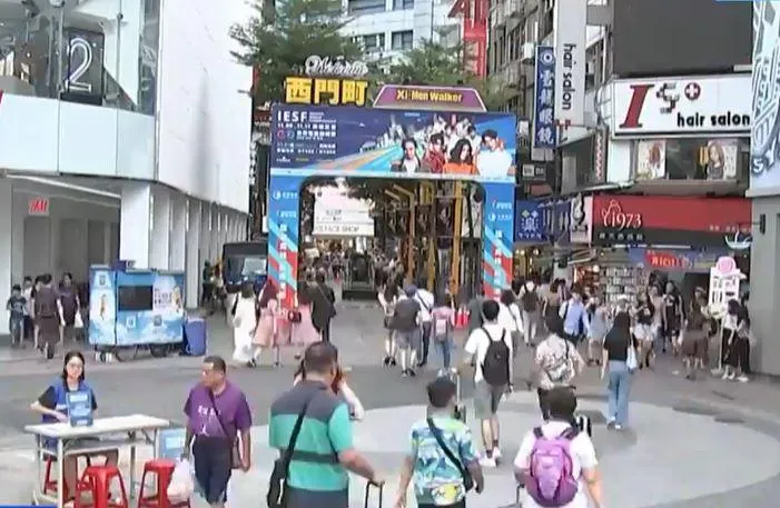 外國人問完路竟回「謝主隆恩、多謝大俠」　他錯愕遁走