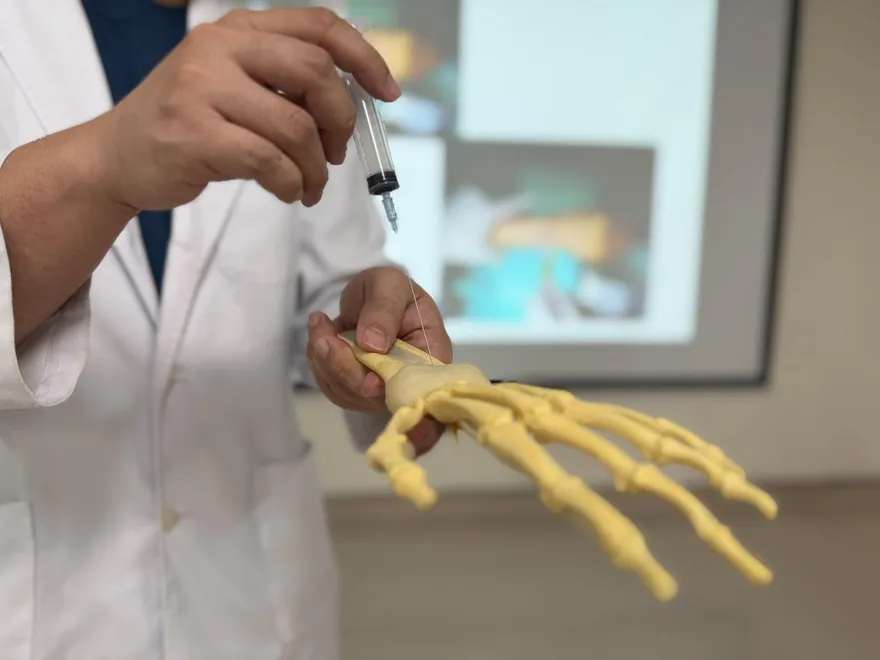 手腕韌帶撕裂無法扭開水瓶　醫：PRP合併手術有效修復