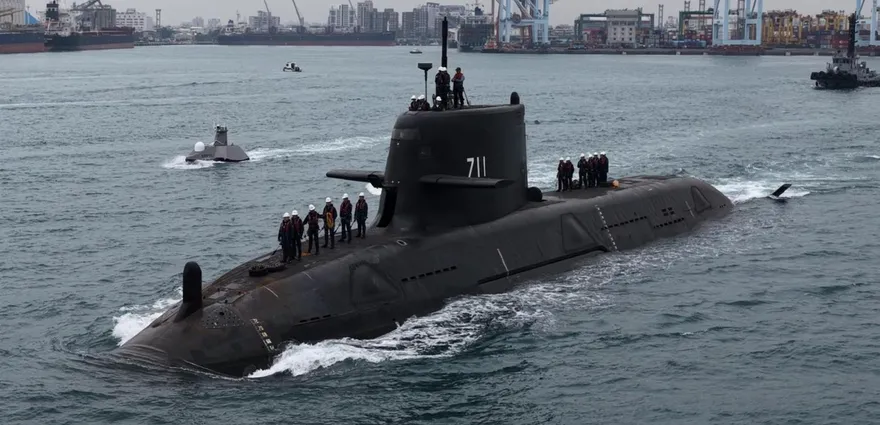 何啟聖/海鯤號背後的政治真相