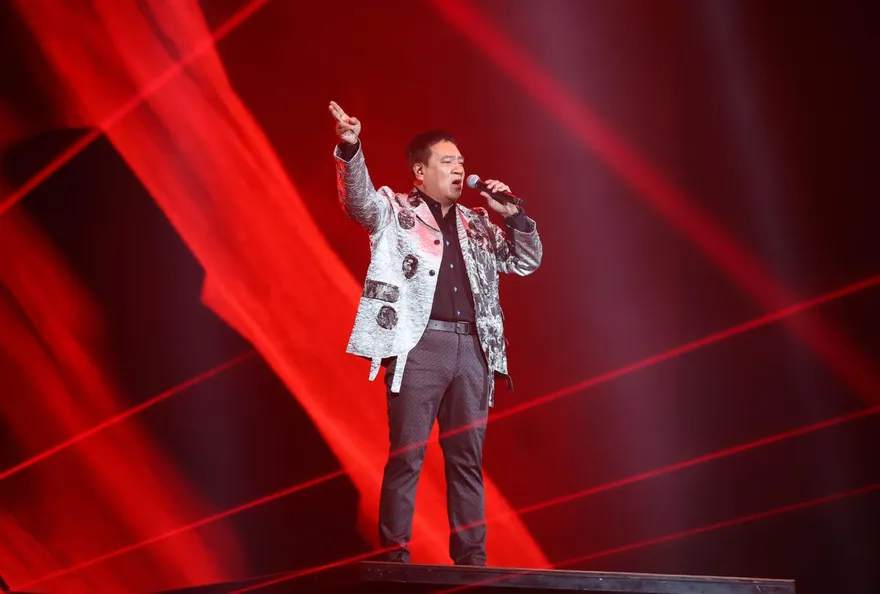 民歌高峰會20年迎最終場　施孝榮哽咽感謝歌迷：我盡力了