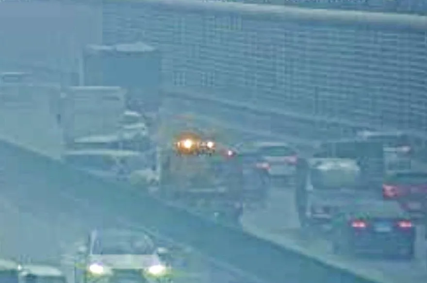 天雨路滑釀禍？國2驚見「多車追撞卡內線」釀回堵