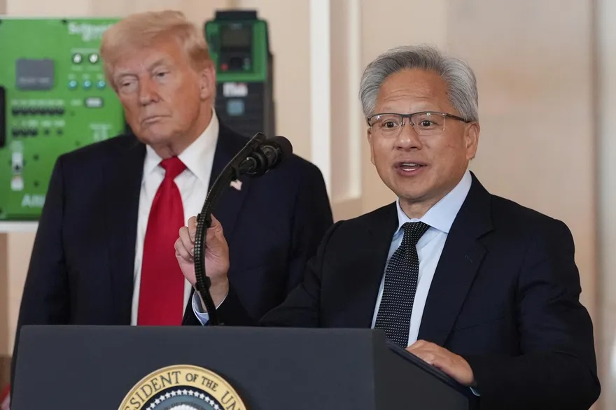 川普晤黃仁勳讚他是個「聰明人」　清楚美晶片出口管制立場