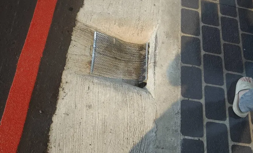 影/竹東北興路「孔洞未蓋」出事了！　國中生慘摔車骨折