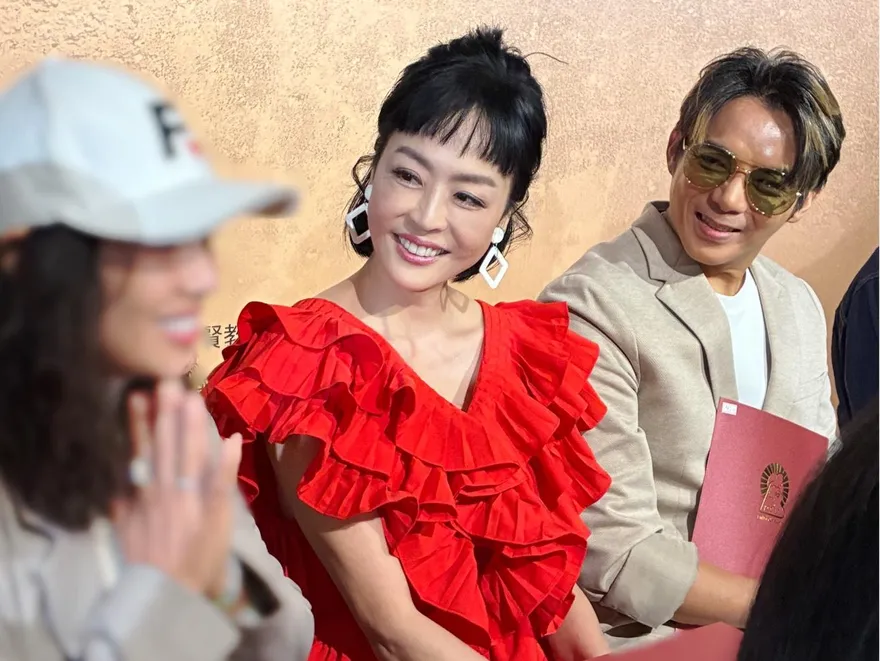 唐玲昔隆鼻被嫌「很假」急拆假體　吐心聲嘆：內心出問題