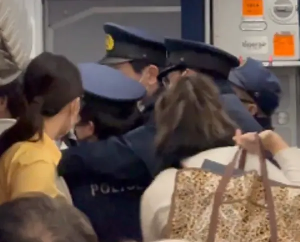 日本國門丟台灣人臉！他酒醉機上鬧　被趕下機全員歡呼