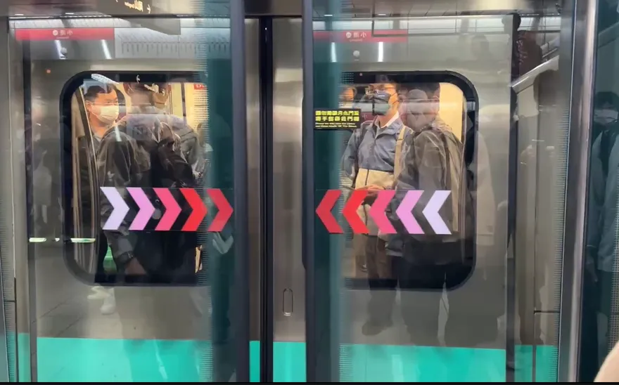 高雄捷運一早驚傳故障　115人被請下車