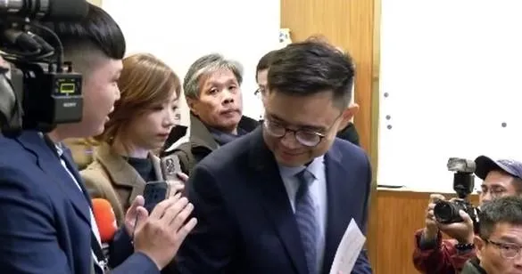 驚傳退選？受孩子校園事件影響　賴瑞隆下午2時30分重大說明