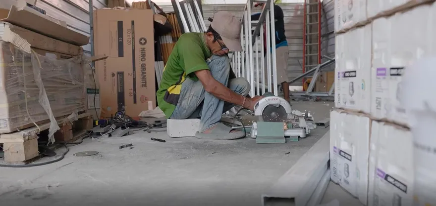 水電師傅月收入曝光　月薪3萬台女秒改口願意交友