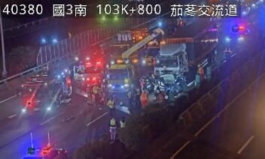 國道3號新竹段4車連環撞　6人受傷2人命危