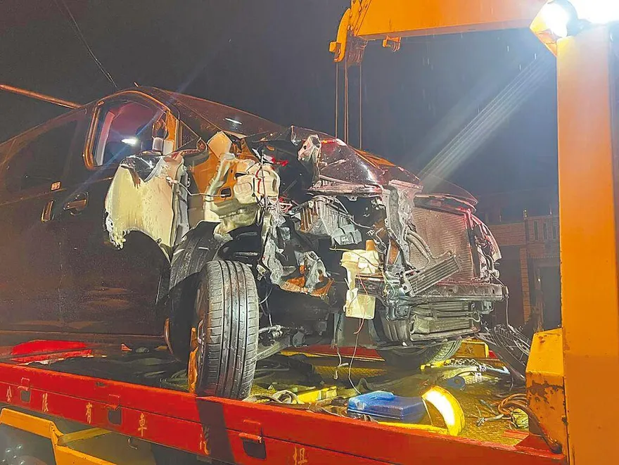 宜蘭24歲警遭廂型車衝撞傷重　術後穩定凌晨轉院