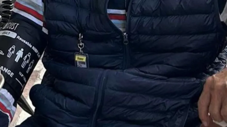 影/台中9旬翁超市前險跌倒！警透過二維條碼連絡上家屬