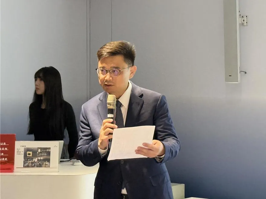 兒在校當眾脫褲！ 賴瑞隆稱「覺得好玩」網傻眼揭關鍵罵爆