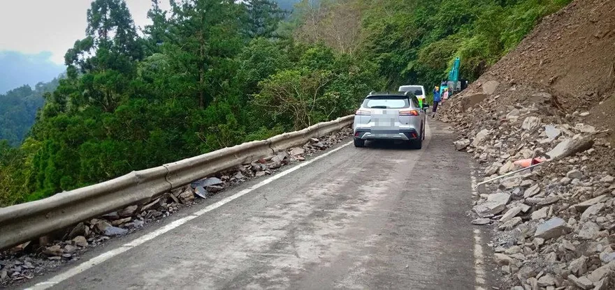 太平山宜專1線邊坡崩塌恢復單線通行　明延至早上8點開園