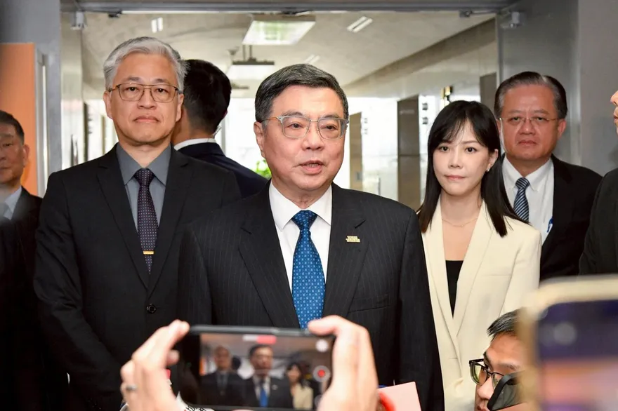 卓榮泰拒執行財劃法！謝欣霓：他該腦袋清楚如所羅門王智慧判斷