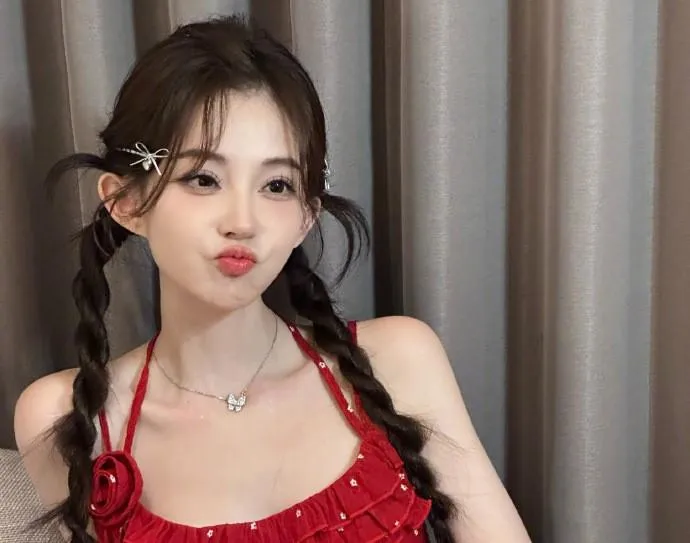 馮提莫「停播1年」驚喜復出　親曝癌症復發轉移已手術