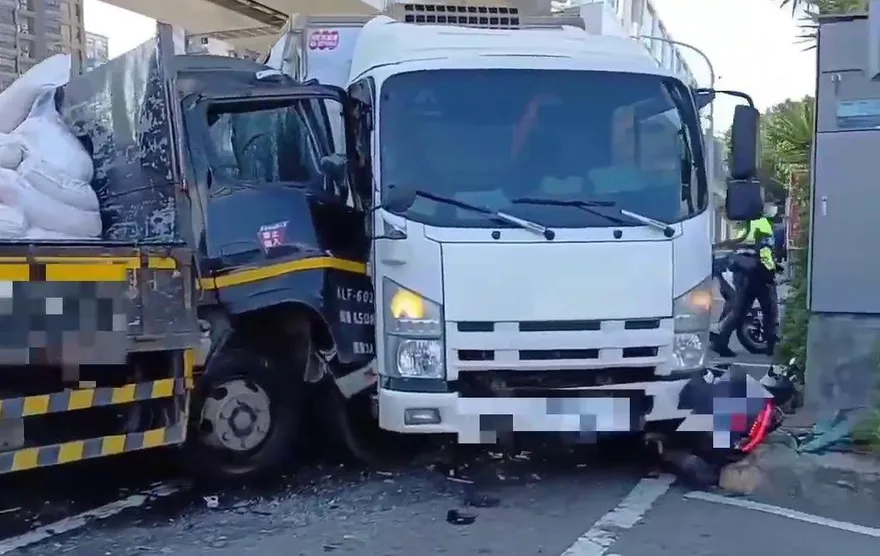 影/淡水6大小車嚴重追撞釀3傷！出事瞬間影像直擊