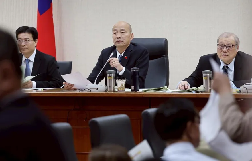 出席賴清德15日「國政茶會」？韓國瑜2字回應