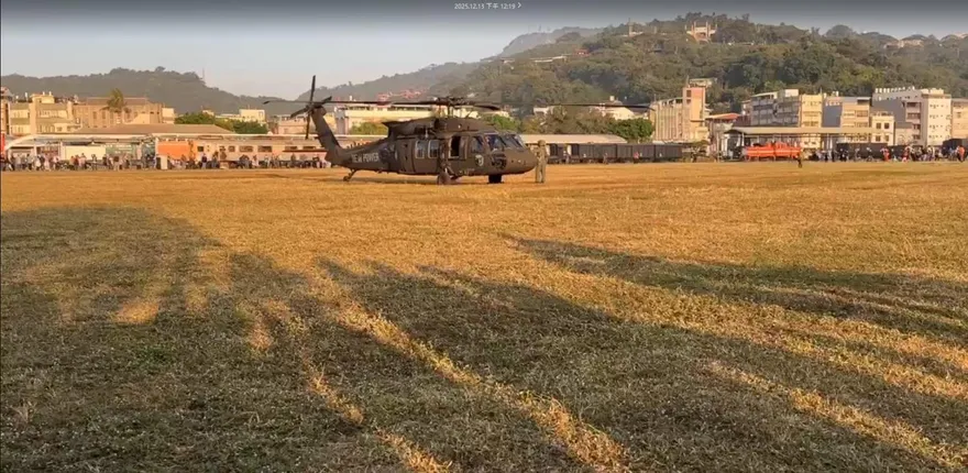 影/駁二動漫祭聯手國防部　黑鷹直升機降落駁二