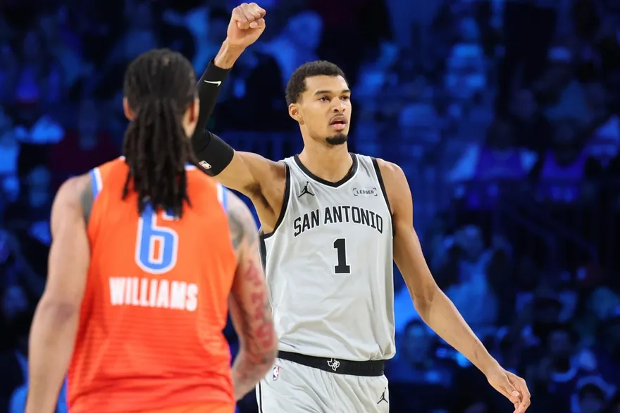 NBA/文班亞馬復出砍22分！馬刺終結雷霆16連勝　挺進NBA盃決賽