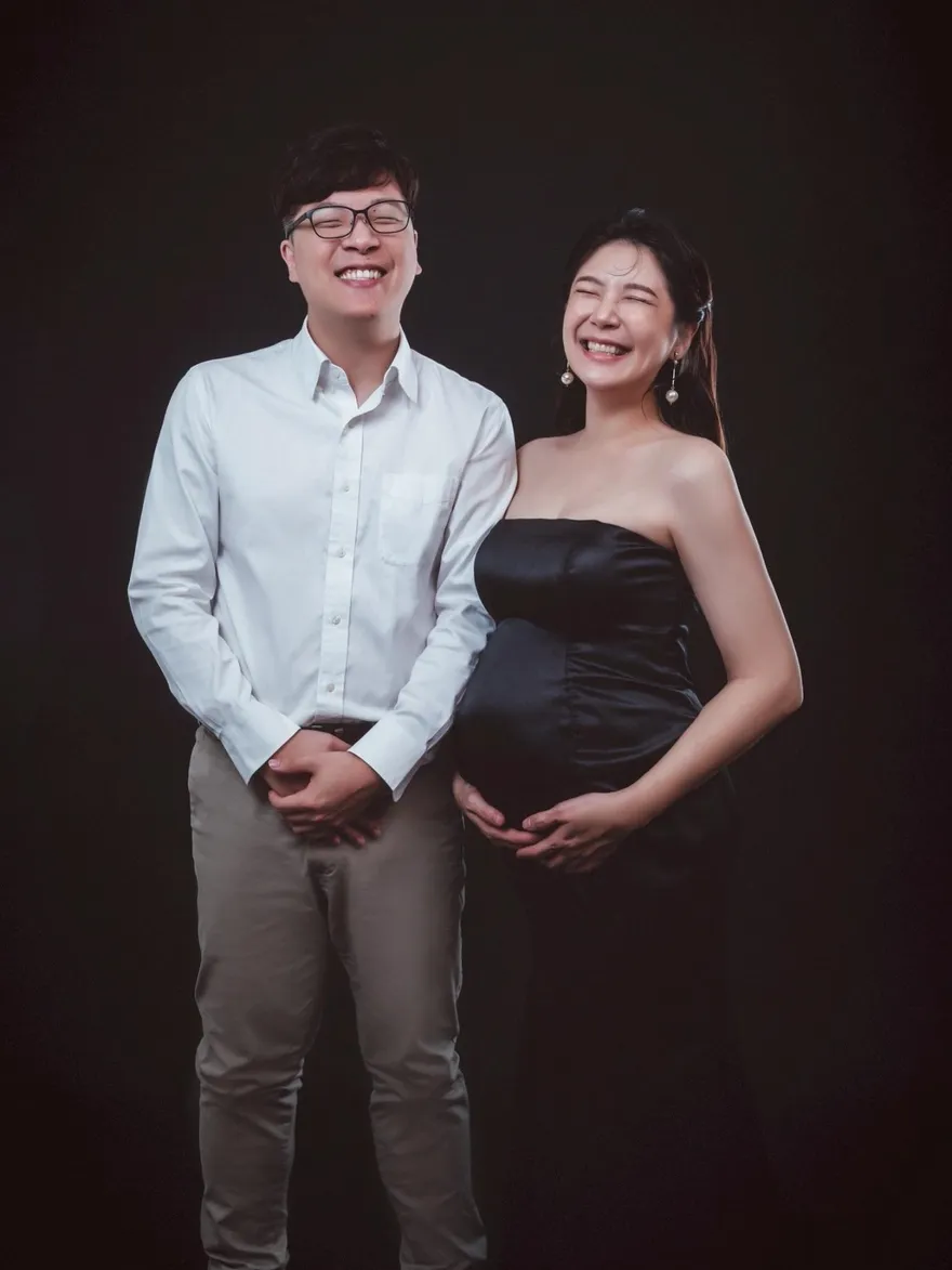 產前最後一播！中天主播鄭亦真絕美孕照曝光　同框尪放閃