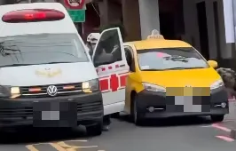 高雄救護車執勤中！小黃不滿被擋「狂按喇叭」逼讓路